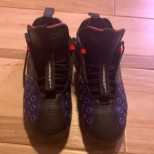 Air Max 720 Waves 8.5